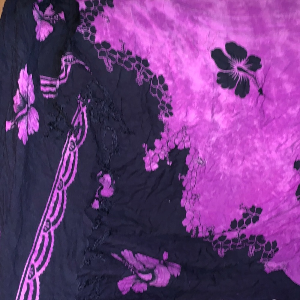 Hibiscus 🌺 sarong purple and black